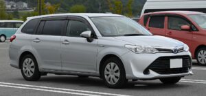 カローラ アクシオ・フィールダーのリコール12,553台｜シートカバーが基準より速く燃え広がる、全席のカバーを交換【届出番号5695】
