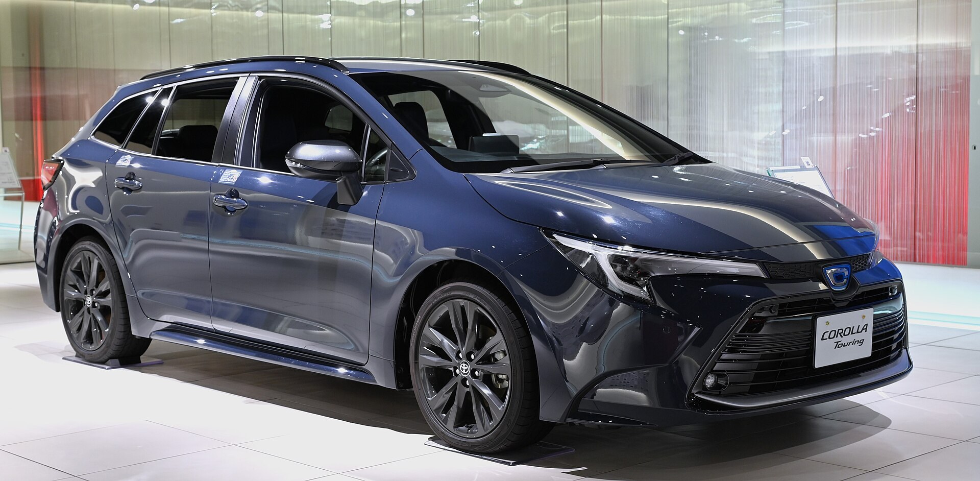 カローラ ツーリングの新車価格は2,447,500円から3,496,900円｜X・G・W×Bと特別仕様車ACTIVE SPORT、2WDとE-Fourの全8通り【2026年10月・トヨタ公式】