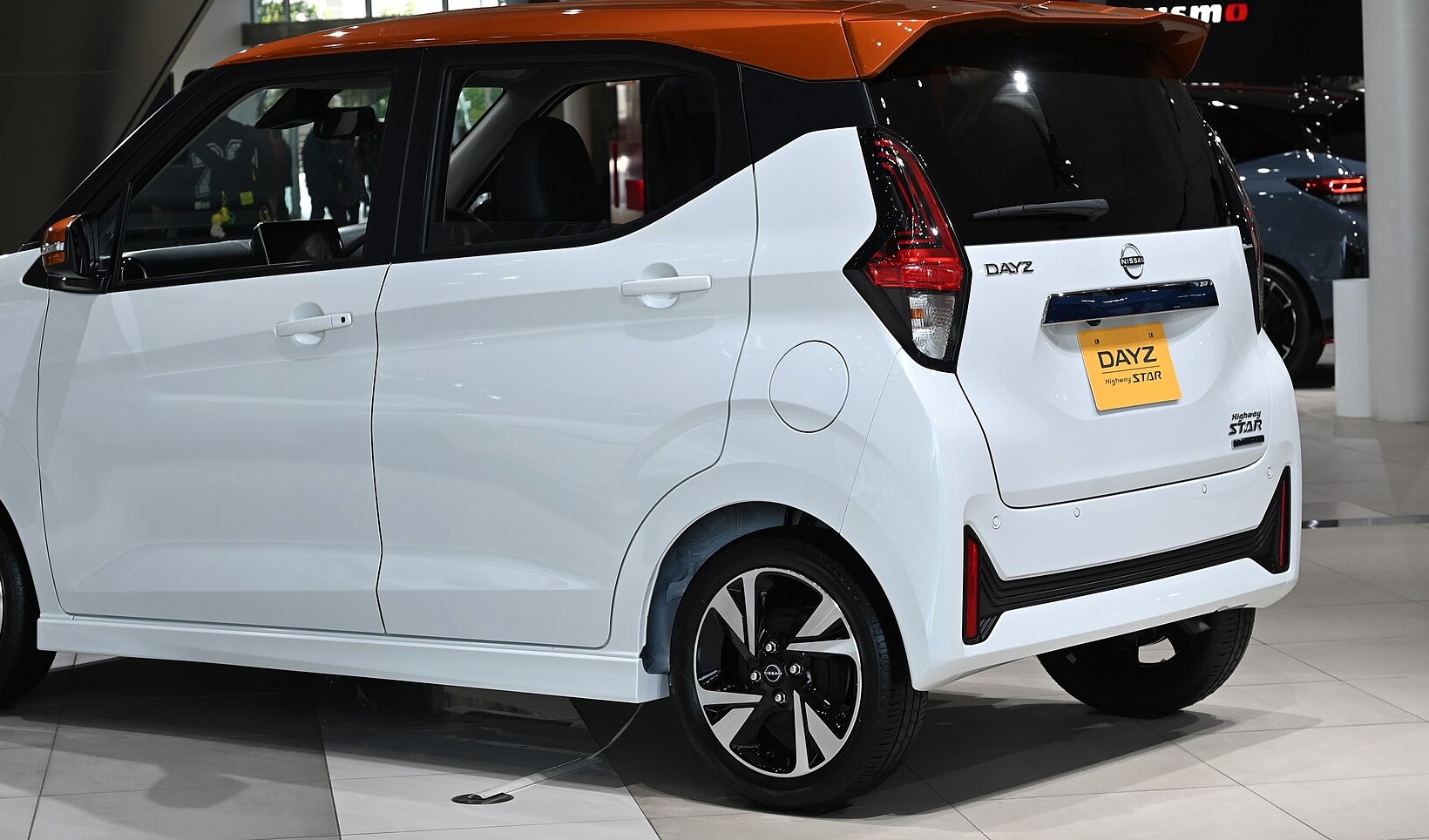 日産 デイズ ハイウェイスターG ターボ プロパイロットエディションの後ろ姿