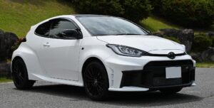 GR86・GRヤリス・GRカローラの新車価格一覧【2026年10月】293万6,000円から598万円｜MT/ATの差と全17通り