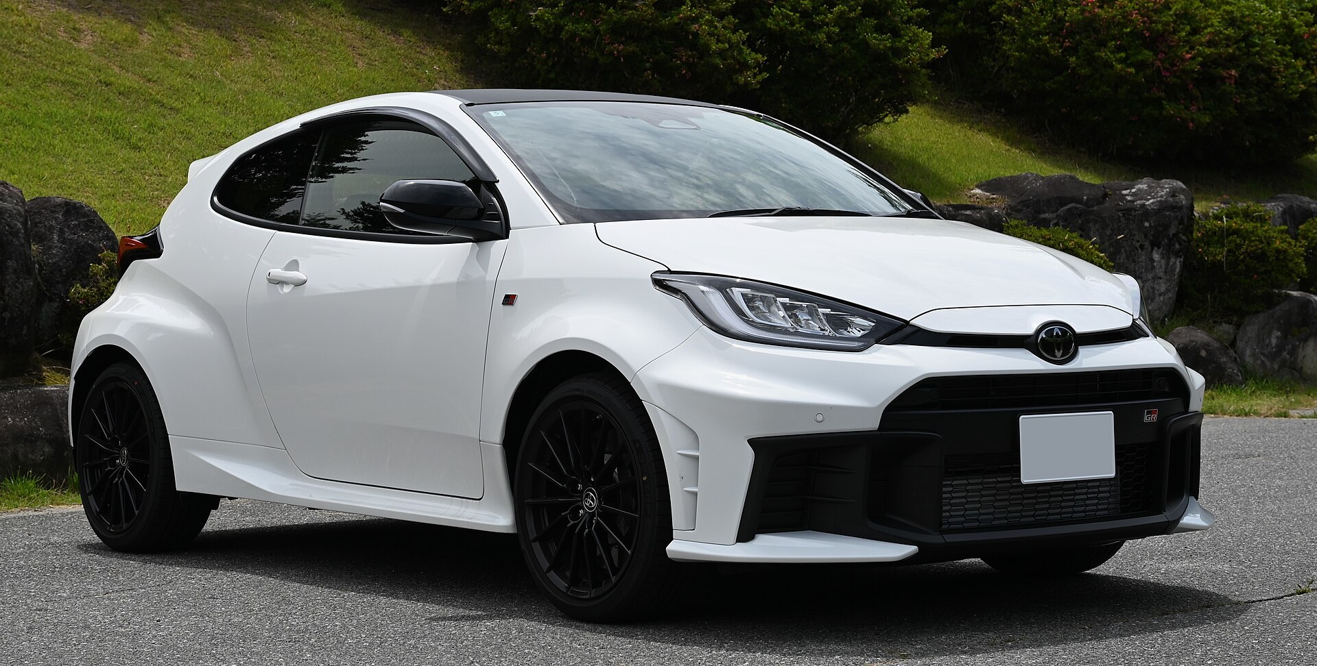 GR86・GRヤリス・GRカローラの新車価格一覧【2026年10月】293万6,000円から598万円｜MT/ATの差と全17通り