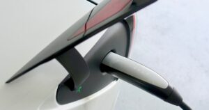 テスラの自宅充電は最大9.6kW、1時間で最大64km分|ウォールコネクターの設置の流れ