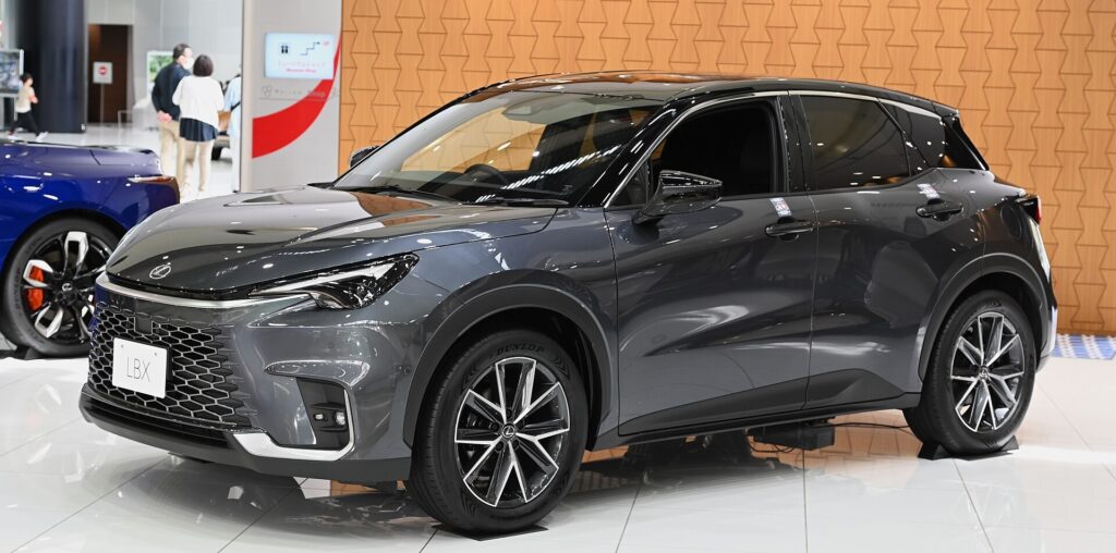 2026年9月のブランド別登録車販売｜トヨタは120,559台で2.5％増、レクサスは7,780台でほぼ前年並み