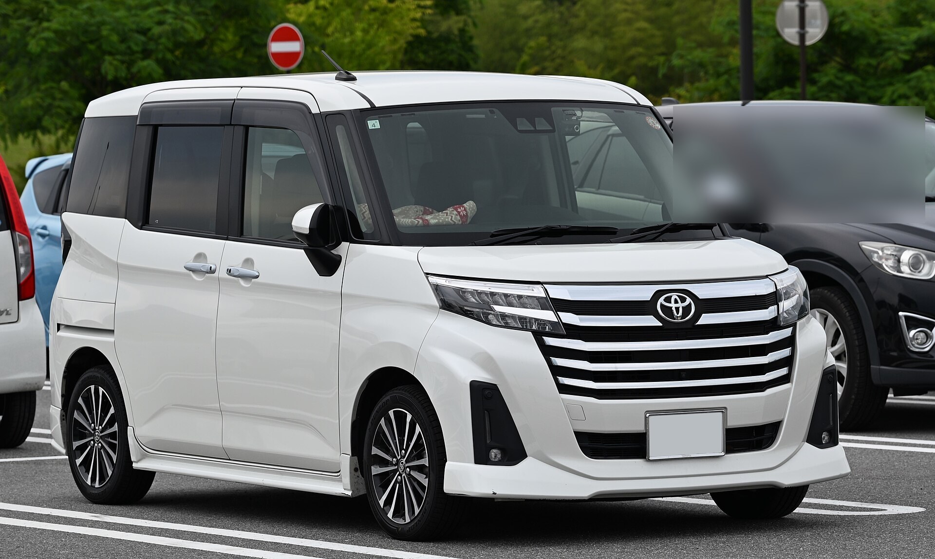 ルーミーを一部改良、8月31日発売｜価格は183万円から234万6,300円、右折対向車・横断歩行者の検知など全8通りの一覧